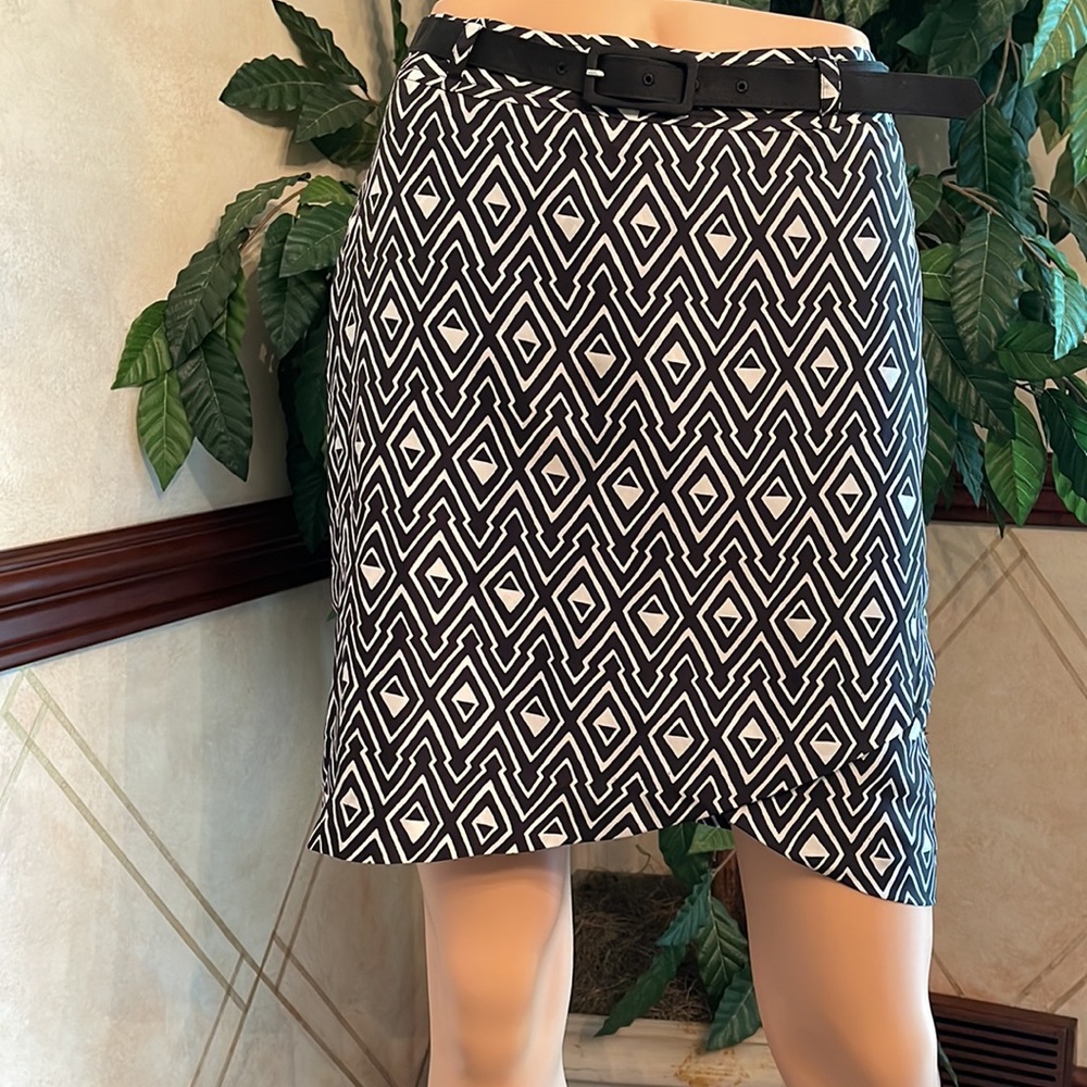 WHBM DIAMOND TULIP HEM SILK SKIRT